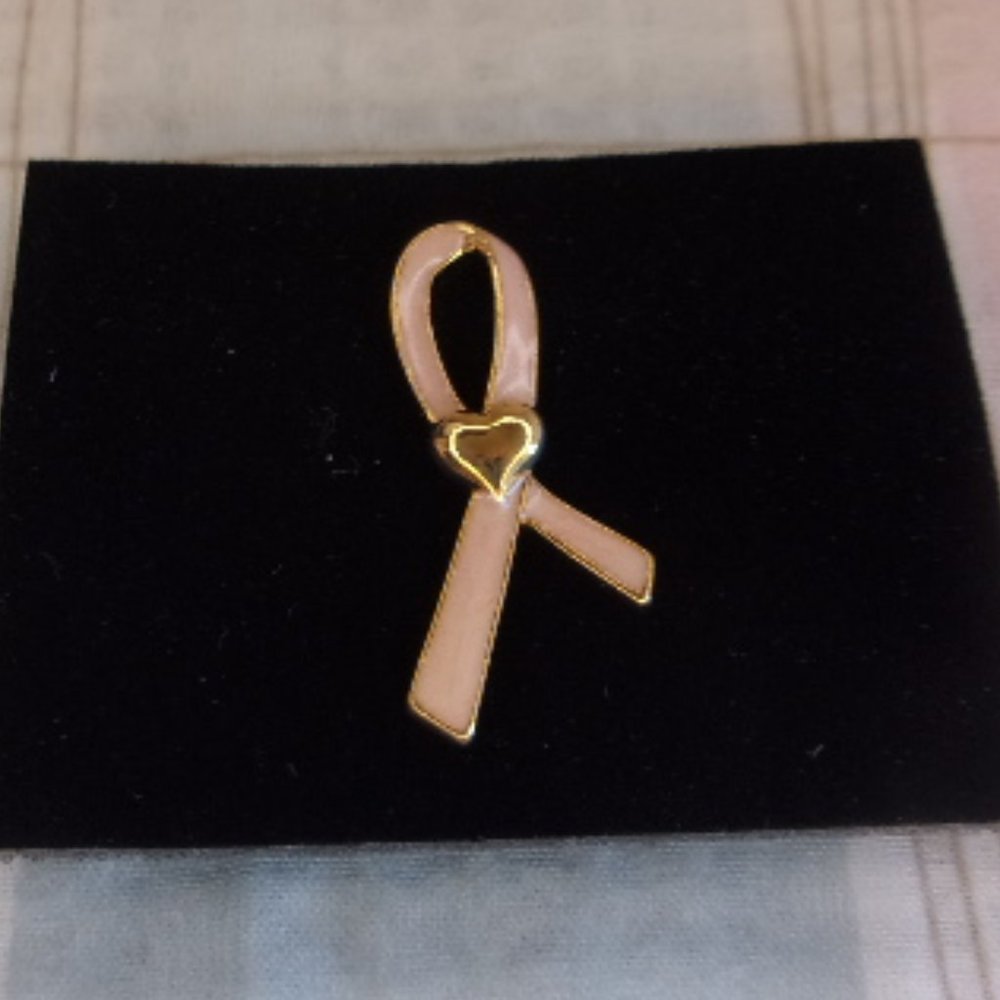 Avon The Heart of the Crusade Breast Cancer Pin